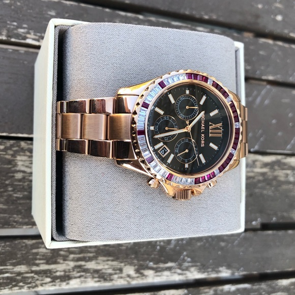 Michael kors rose gold glitz women’s watch - Picture 4 of 5